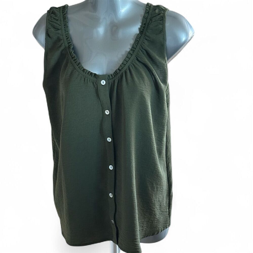 Beacon Apparel Women's Sleeveless Green Button-Up Blouse Size M - Picture 2 of 5